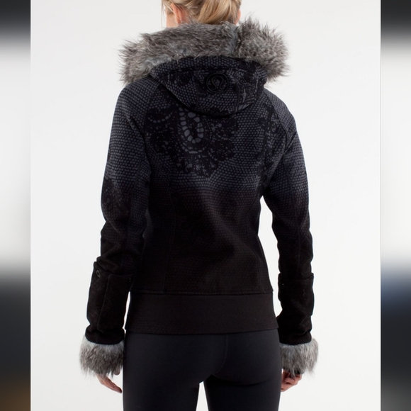 New with tag!!Lululemon  limited edition scuba hoodie sz8 940 of 5500 - Picture 2 of 7